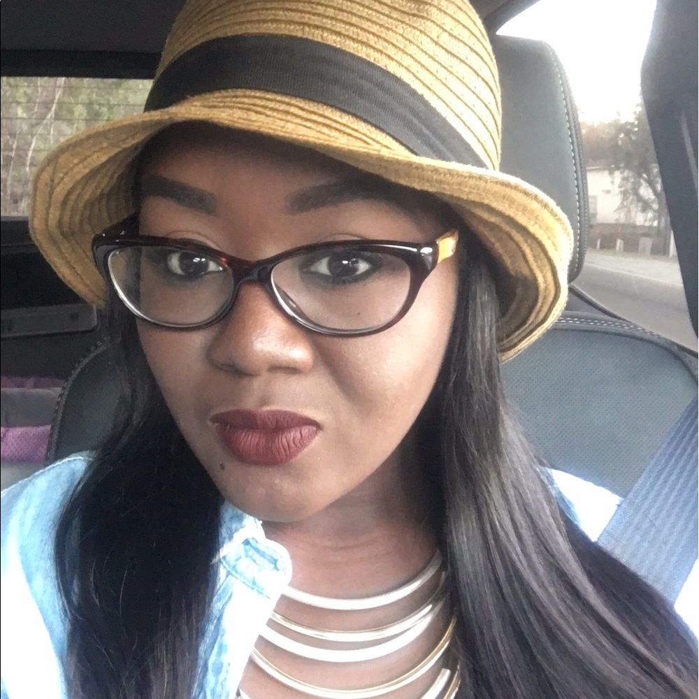 Meet your Posher, Nikita
