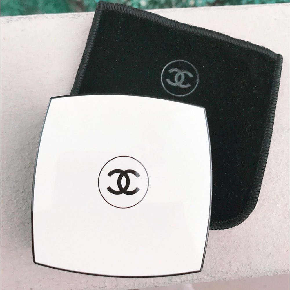 ‼️SOLD‼️Chanel healthy glow sheer powder SPF 15