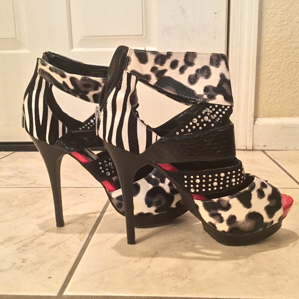 Leopard & Crystal Ankle Boot - Picture 2 of 3