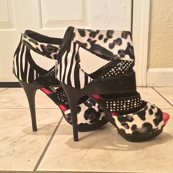 Leopard & Crystal Ankle Boot - Picture 2 of 3