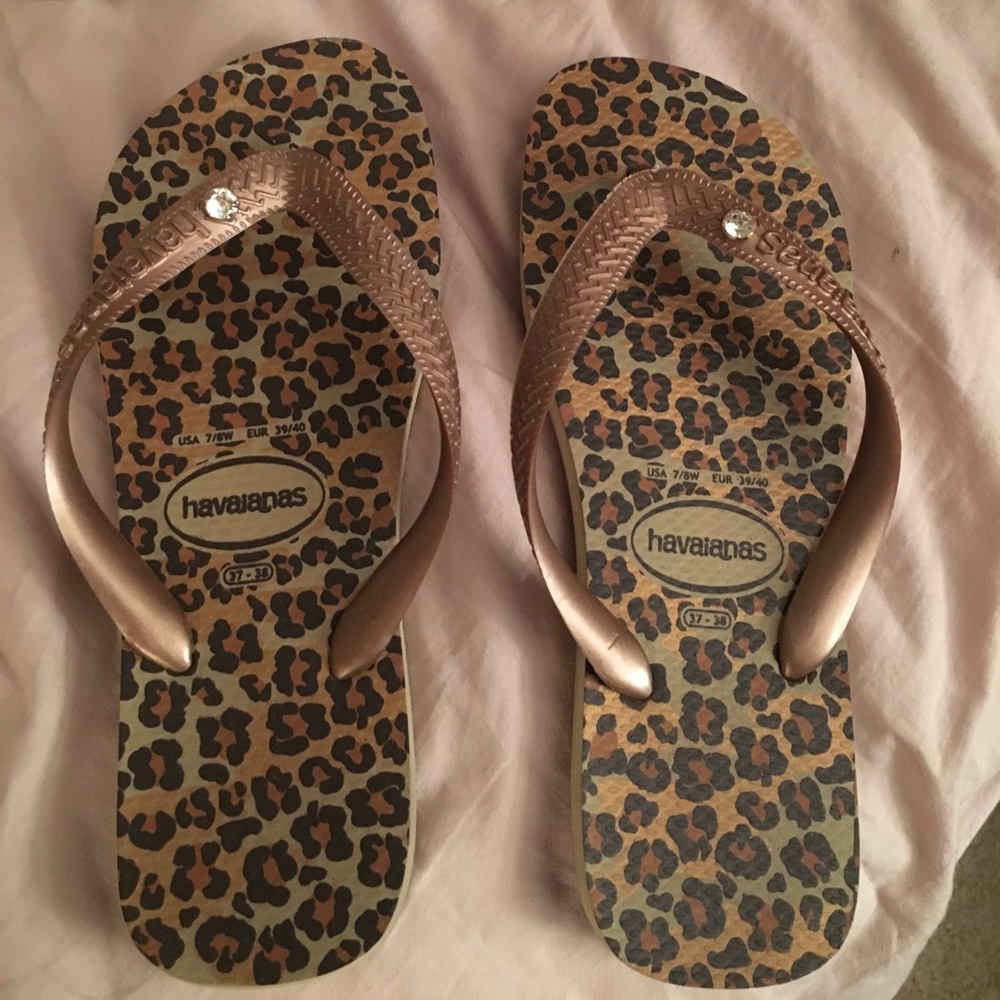 Haviananas flip flops size 7/8 for women