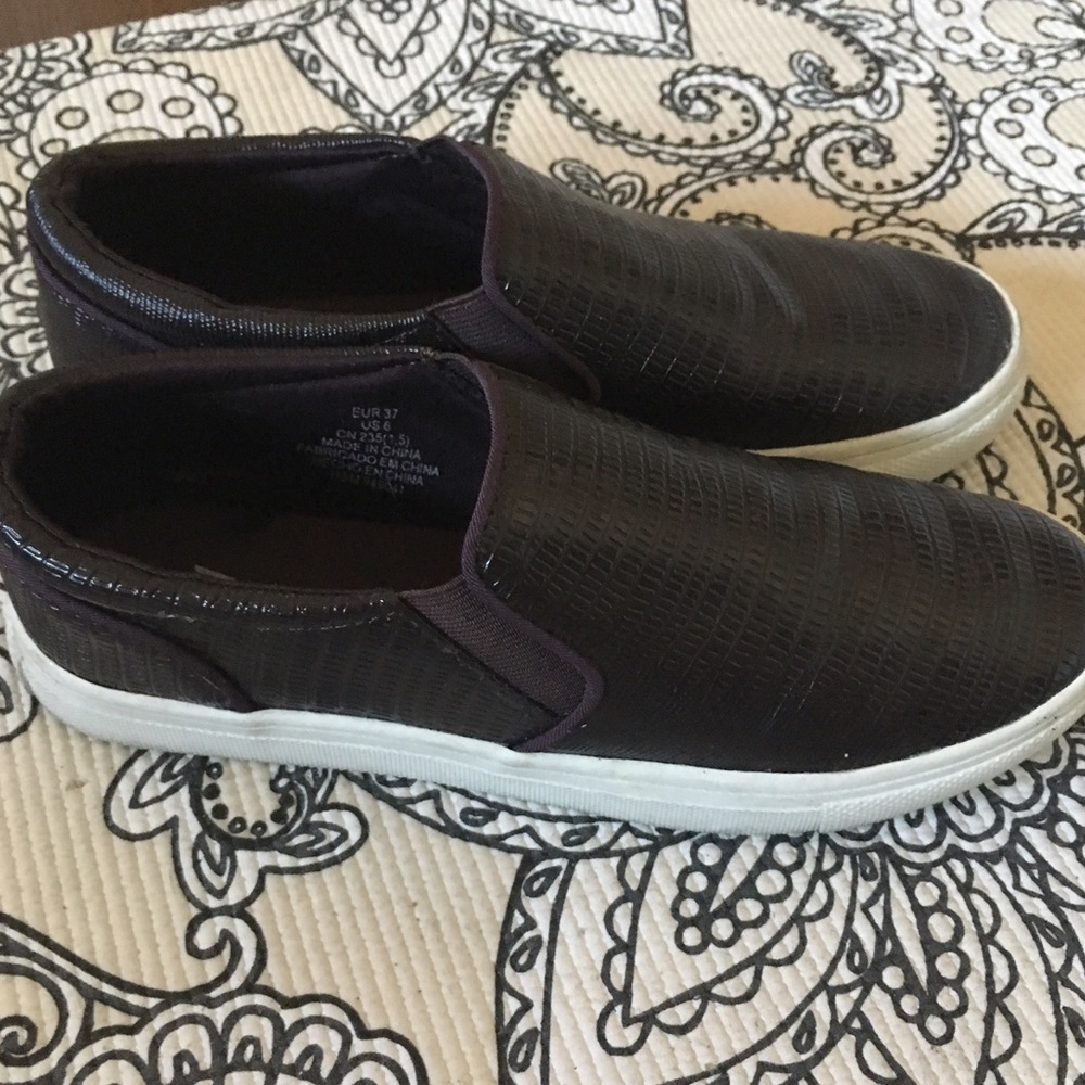 H&M slip ons