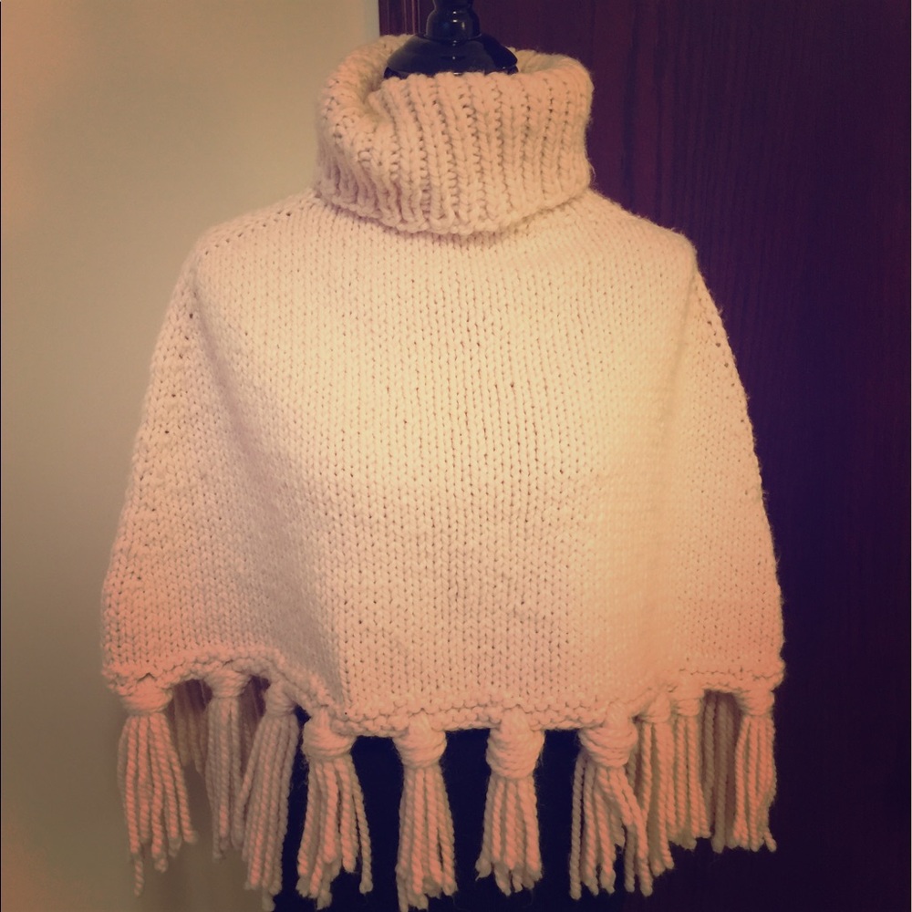 Wool poncho shoulder scarf
