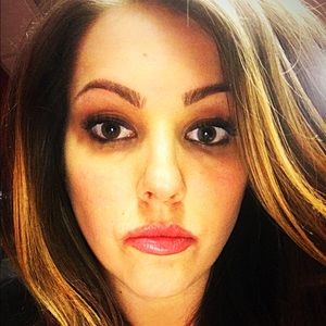 Meet your Posher, Paige