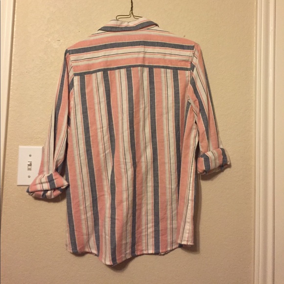 Forever 21 button down top. - Picture 2 of 2