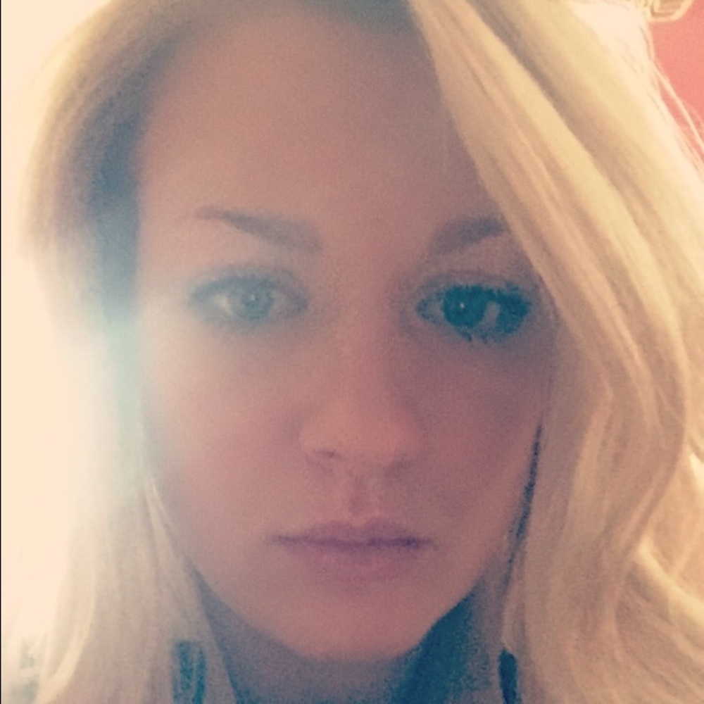 Meet your Posher, Dana