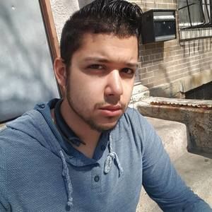 Meet your Posher, Yamil