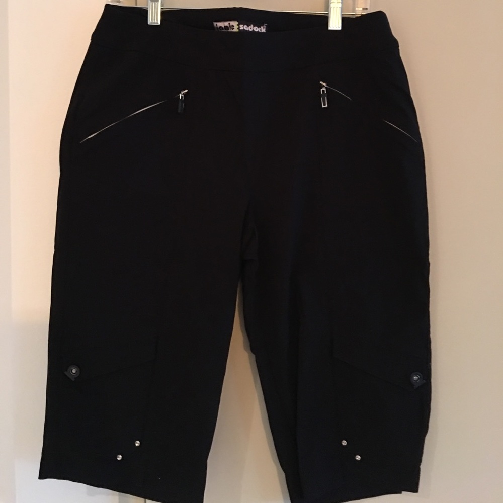 Jamie Sadock black stretch capris great for golf