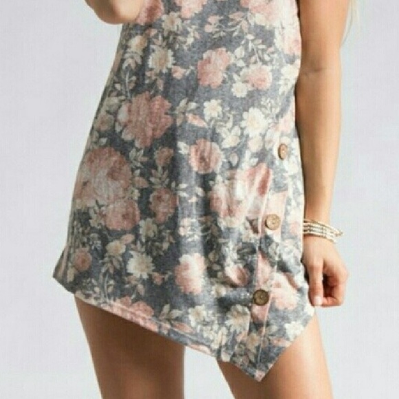 Faded Floral Button Tank - Picture 4 of 6