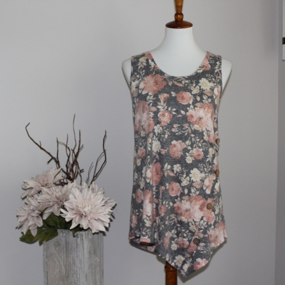 Faded Floral Button Tank - Picture 5 of 6