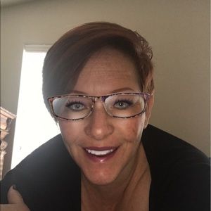 Meet your Posher, Roiann