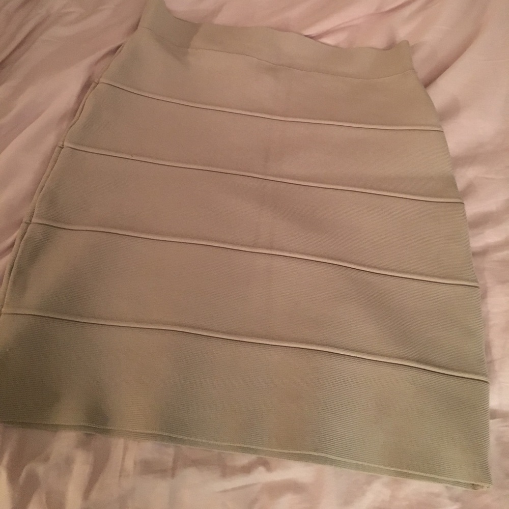 Bandage skirt tan size M bcbgmax