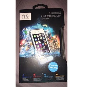 iPhone life proof case