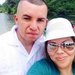 Meet your Posher, Yanira