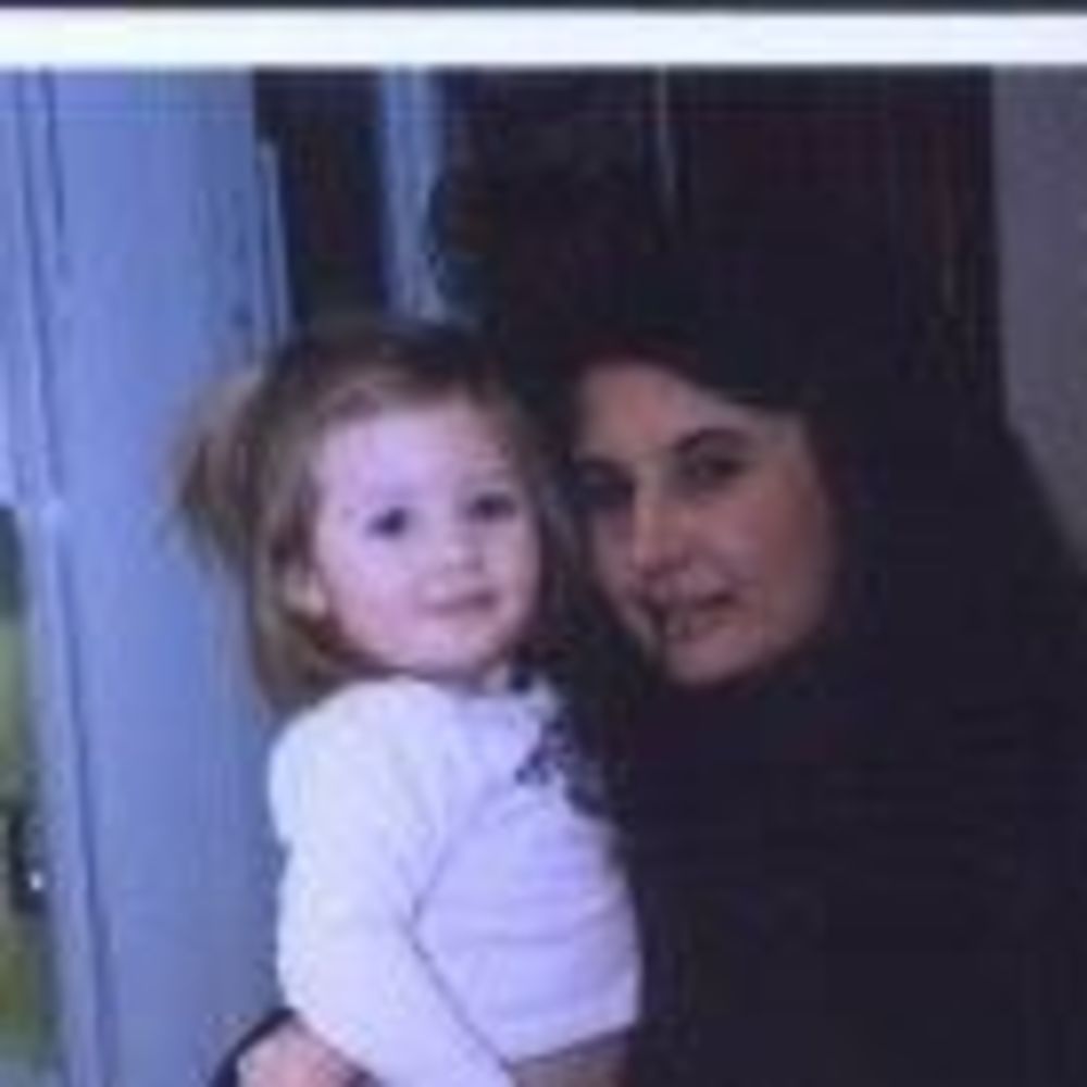 Meet your Posher, Mathia