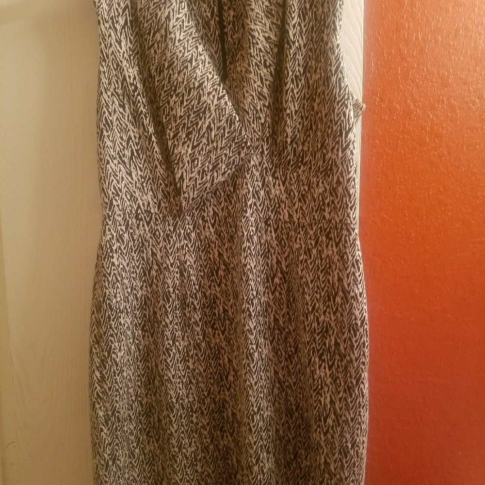CALVIN KLEIN SLEEVELESS DRESS 👗