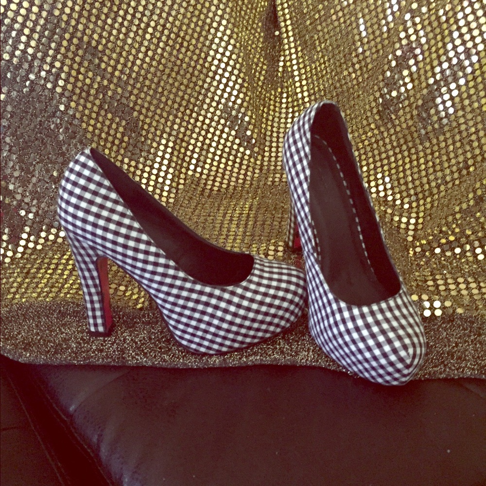 Gingham Print Heels 👠