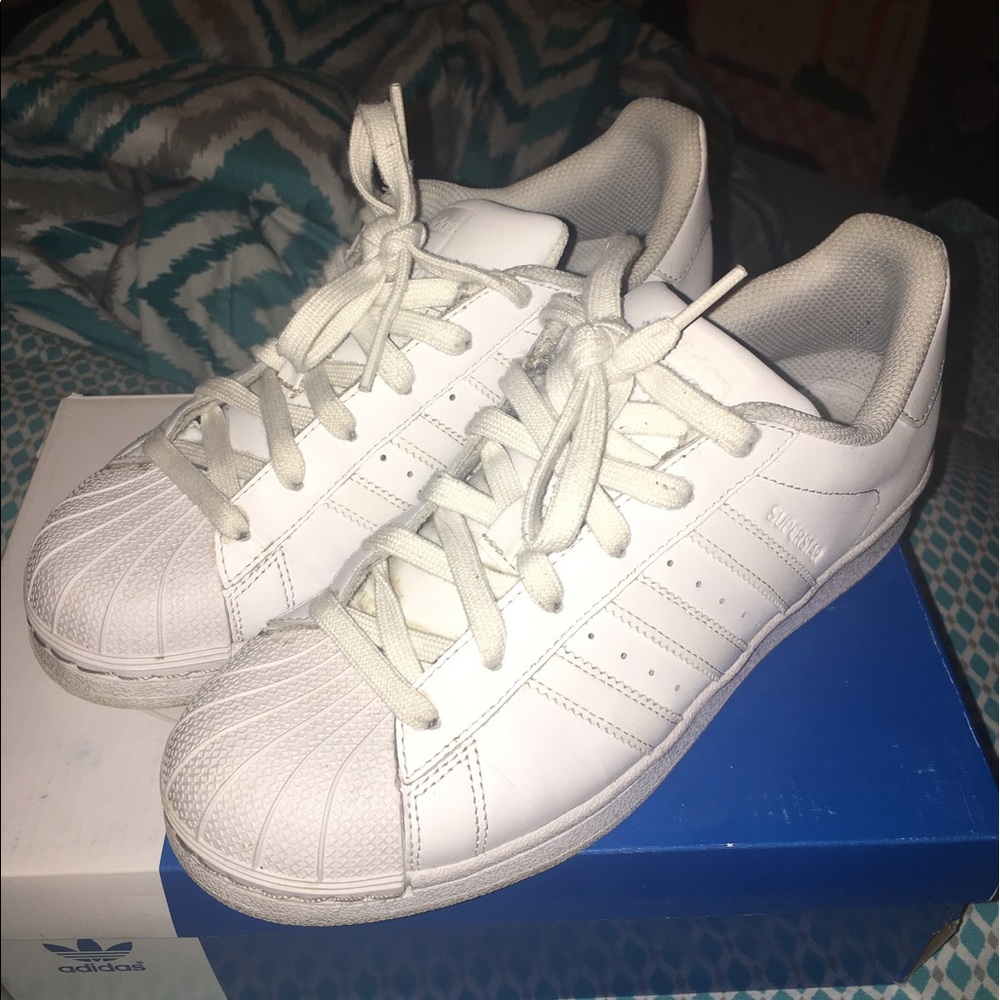 Adidas Superstar size 5.5y(Original Box Included)
