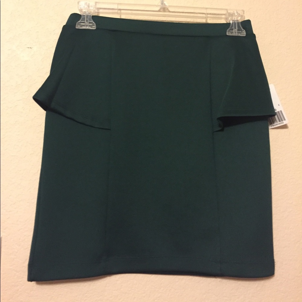 Forever 21 Emerald mini skirt