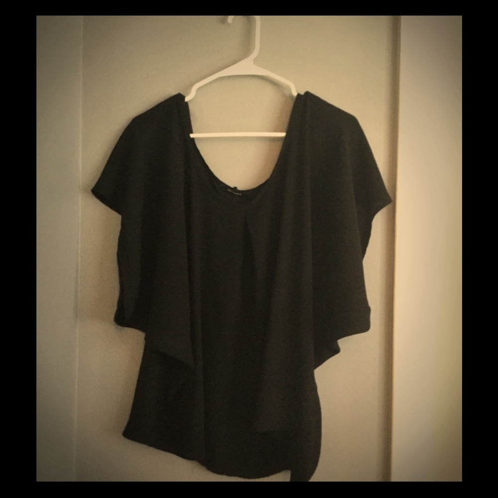 Color Swatch black scoop neck top