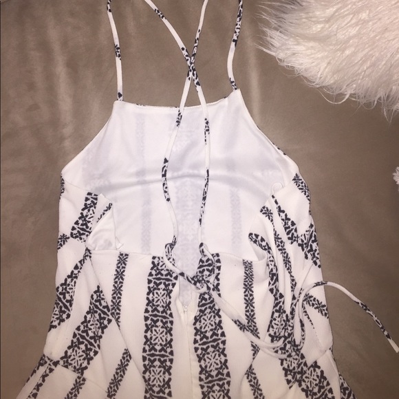 urban outfitters romper - Picture 2 of 3