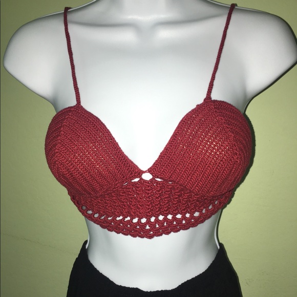 Padded Maroon Crochet - Picture 1 of 3