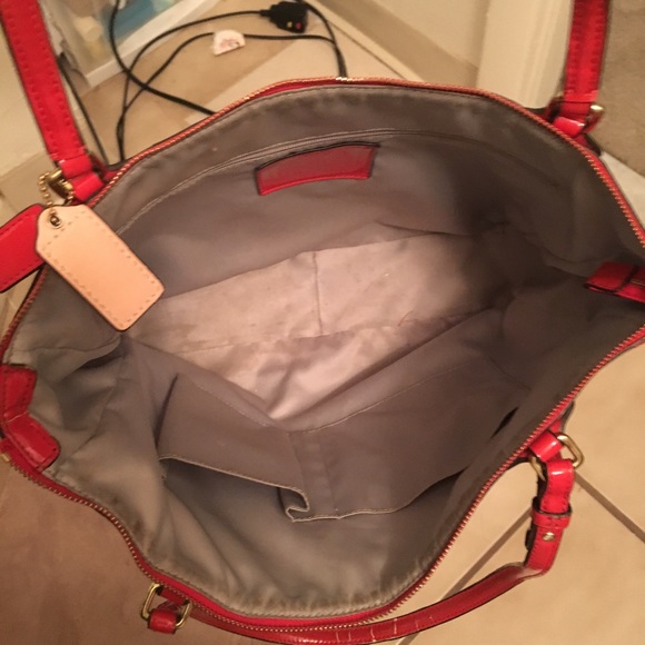 Coach purse - Picture 4 of 4