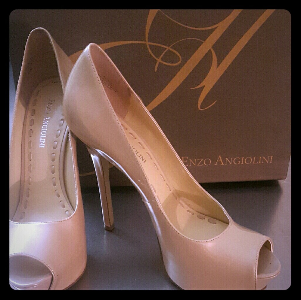 Enzo Angolini Nude Peep Toe Pumps - Size 7.5