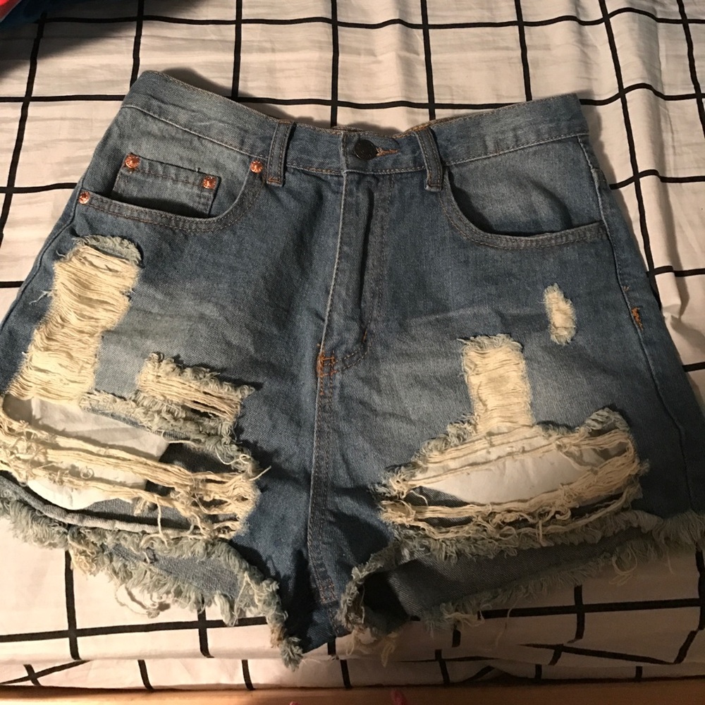 Fashion Nova Worn & Torn High Wasted Denim shorts