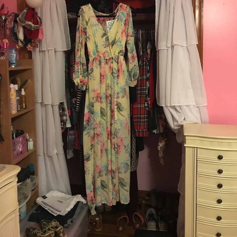 Floral print maxi dress - NWT!!!