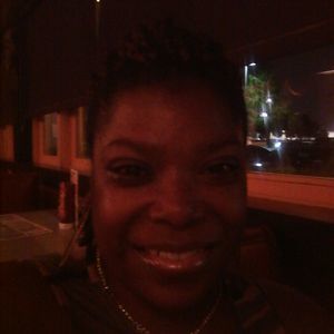 Meet your Posher, Monica