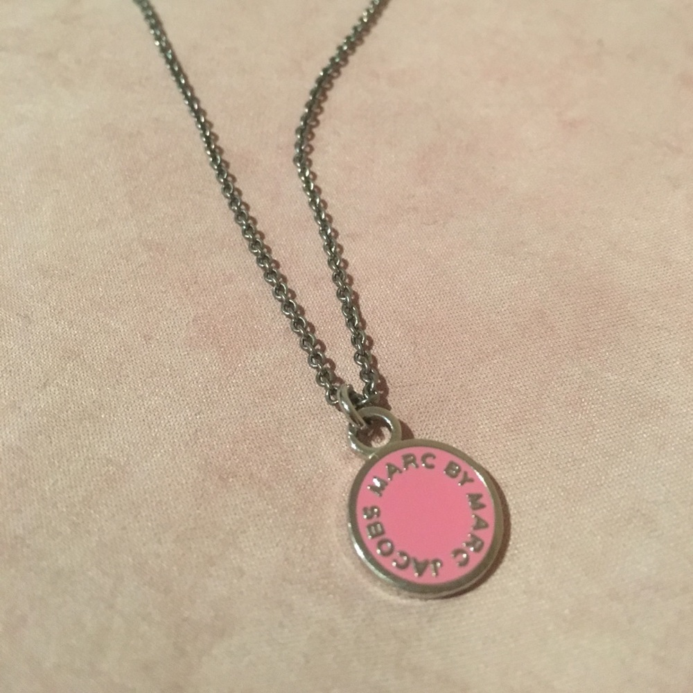 Marc by marc jacobs enamel logo necklace