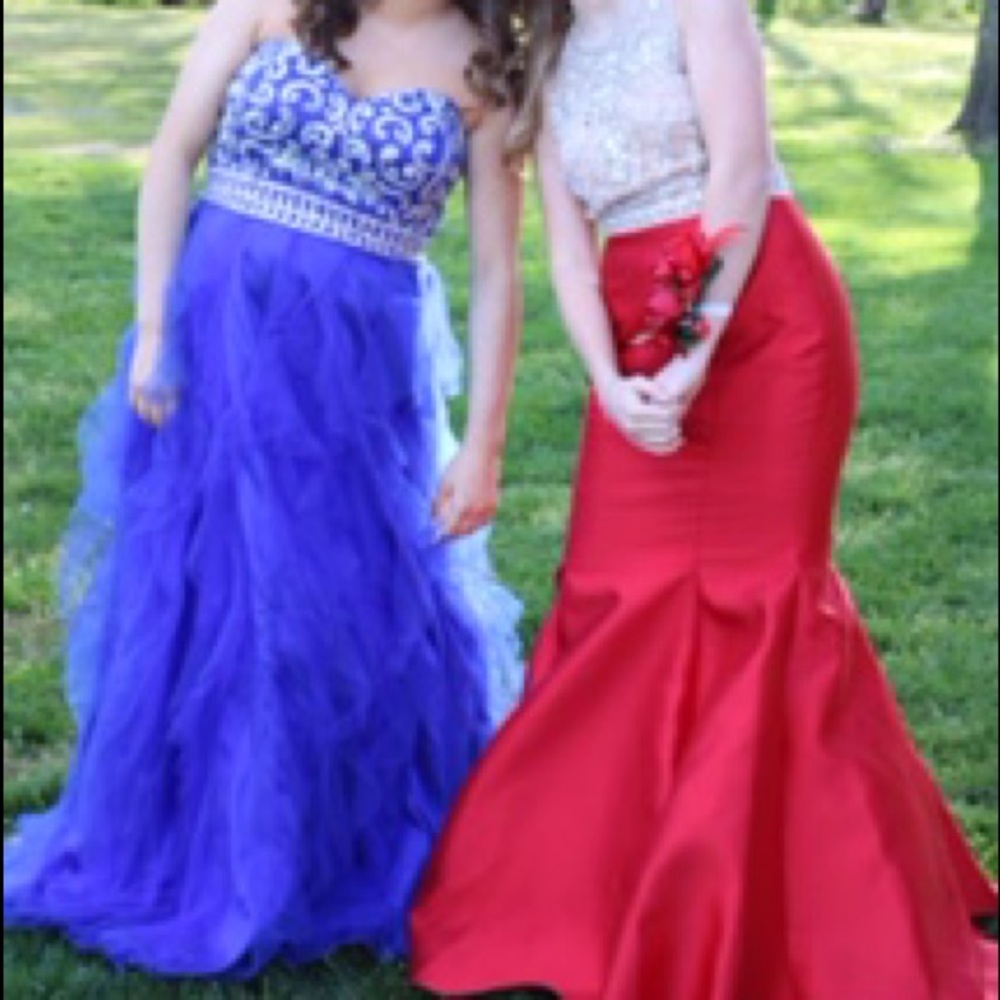 Red prom dress