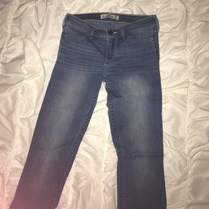 Hollister light wash jeans!