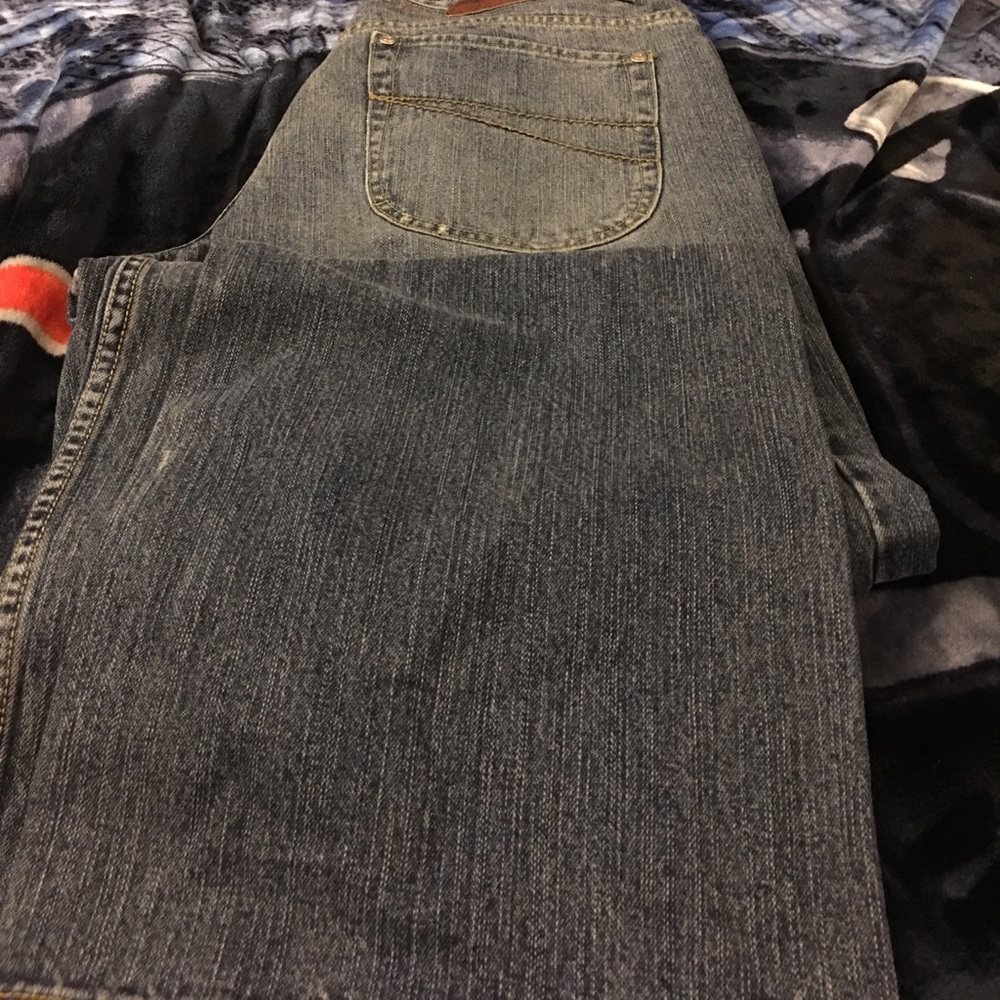 Jeans - Picture 3 of 3