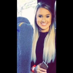 Meet your Posher, Macee