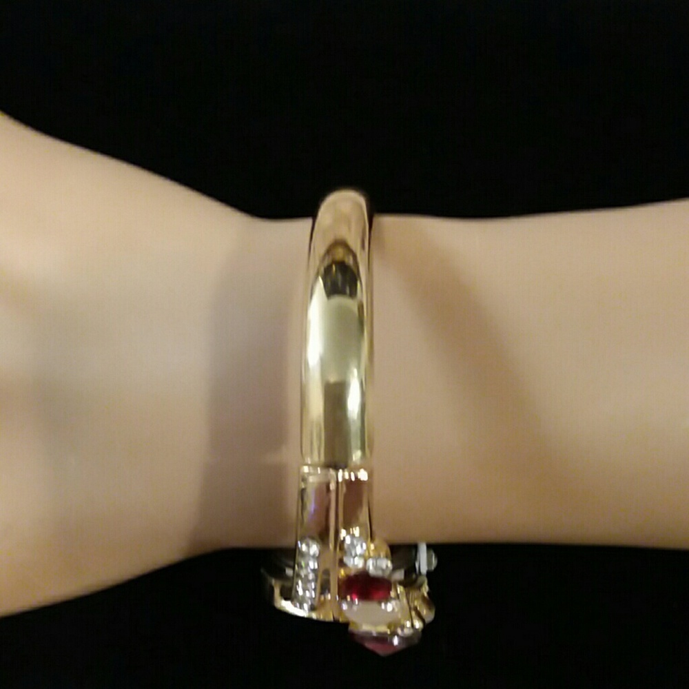 Rhinestone Bangle watch - Picture 3 of 5