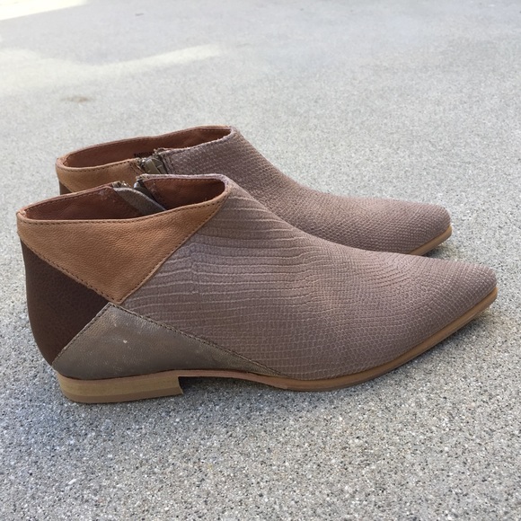 ❌SOLD❌NWB Free People Desert Rider Tan Booties - Picture 4 of 8