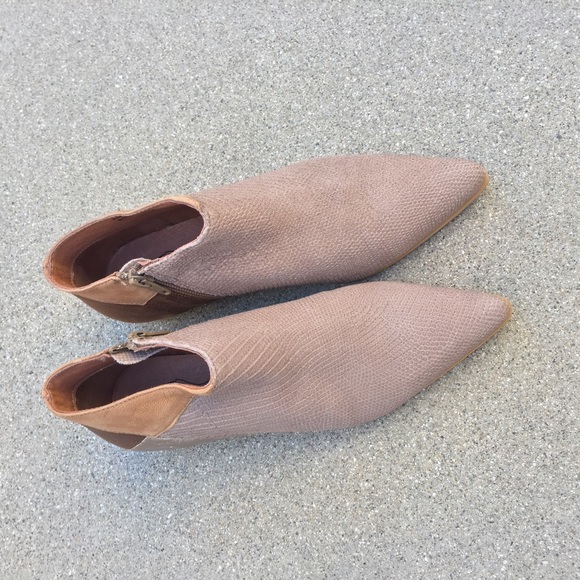 ❌SOLD❌NWB Free People Desert Rider Tan Booties - Picture 5 of 8