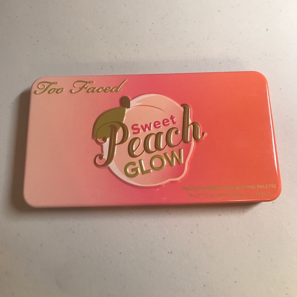 Too Faced Sweet Peach Glow Palette