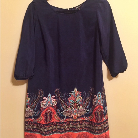 Casual dress - Picture 1 of 3