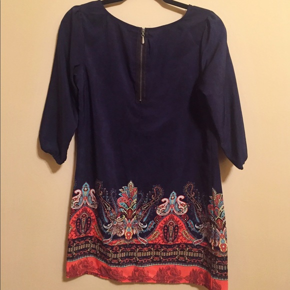 Casual dress - Picture 2 of 3