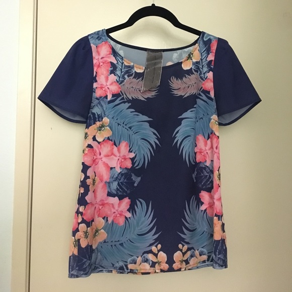 Blue and pink floral print too - Picture 1 of 1