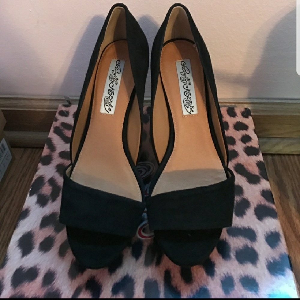 Naughty monkey wedge heels
