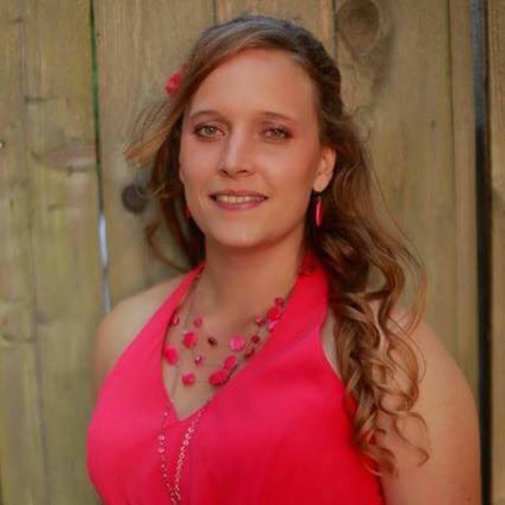 Meet your Posher, Tia