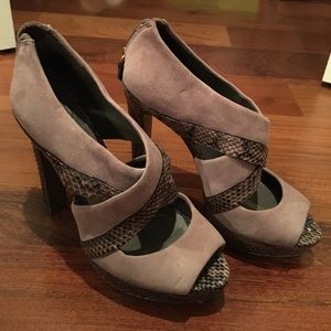 Tory Burch Snake print Heels