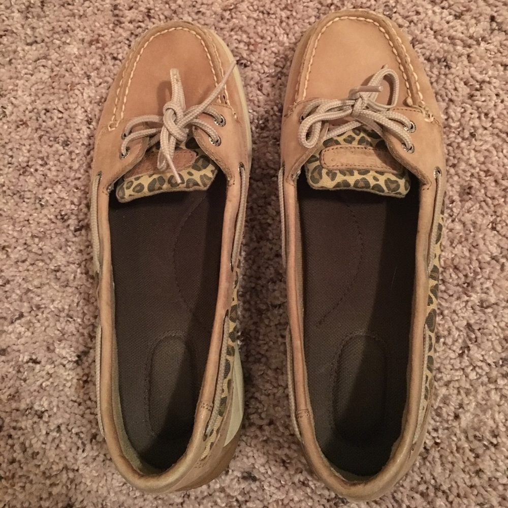 Lightly worn SIZE 10 Sperry's