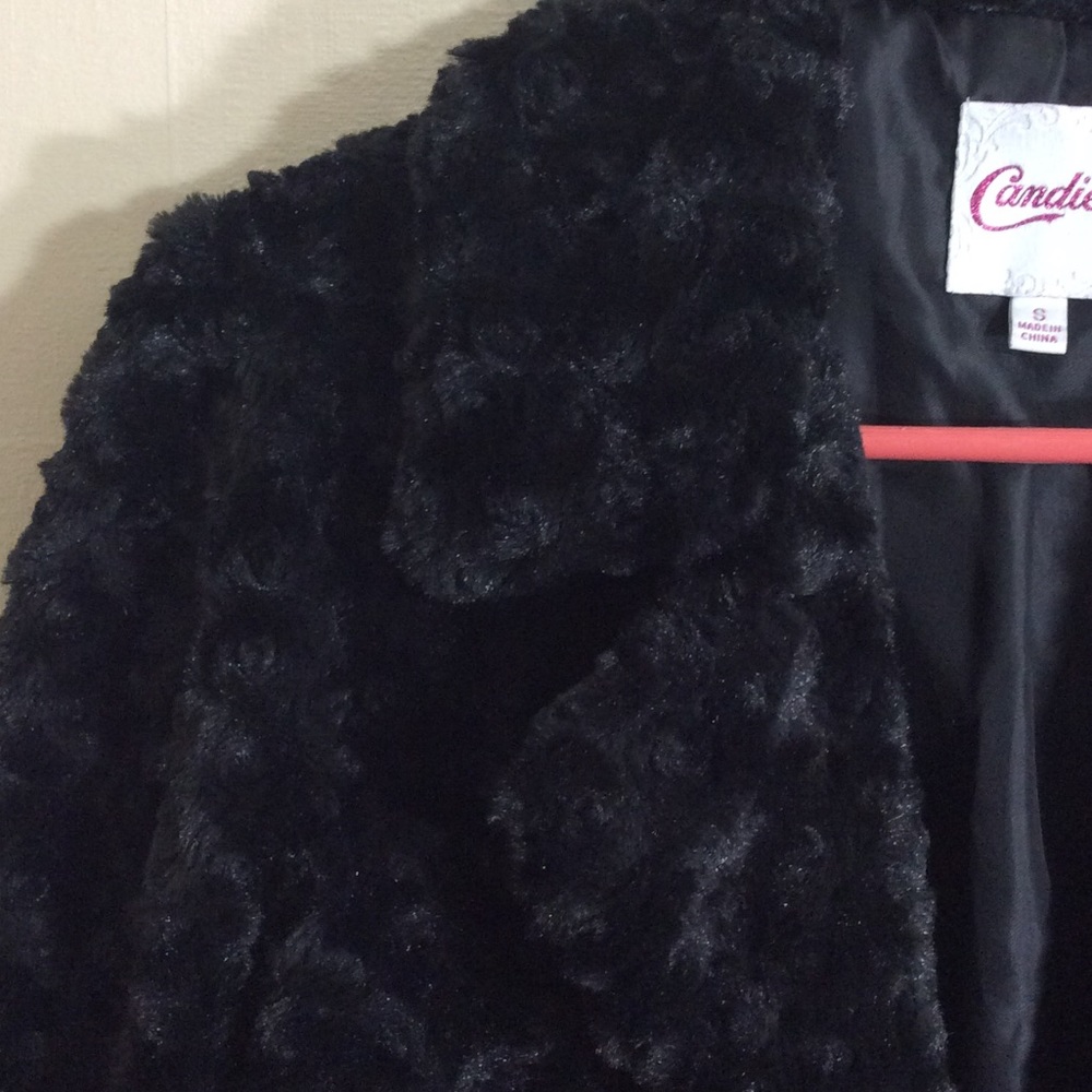 Pretty shrug, faux fur - Picture 3 of 6