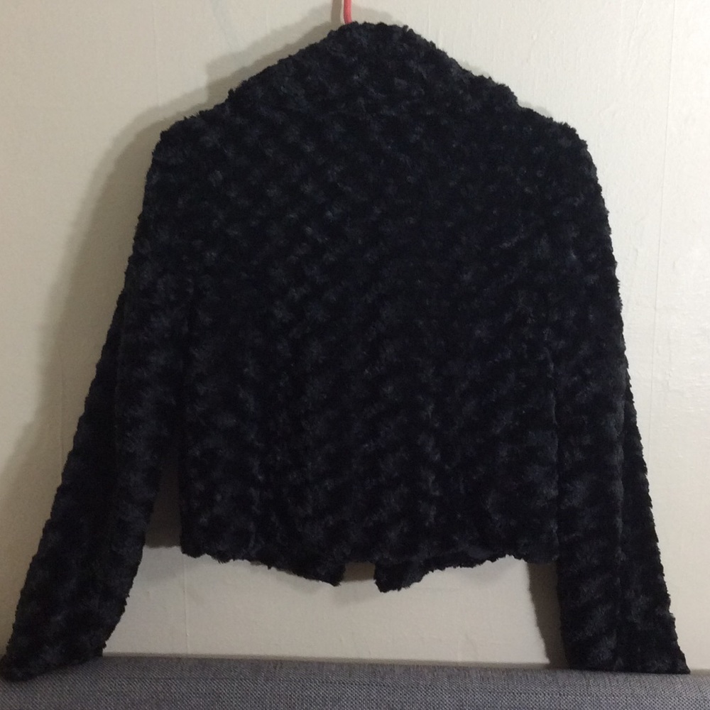 Pretty shrug, faux fur - Picture 6 of 6