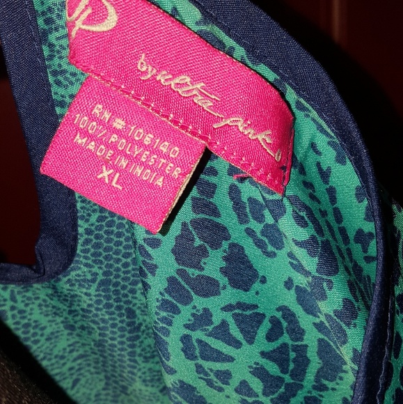 Dress - Picture 4 of 4